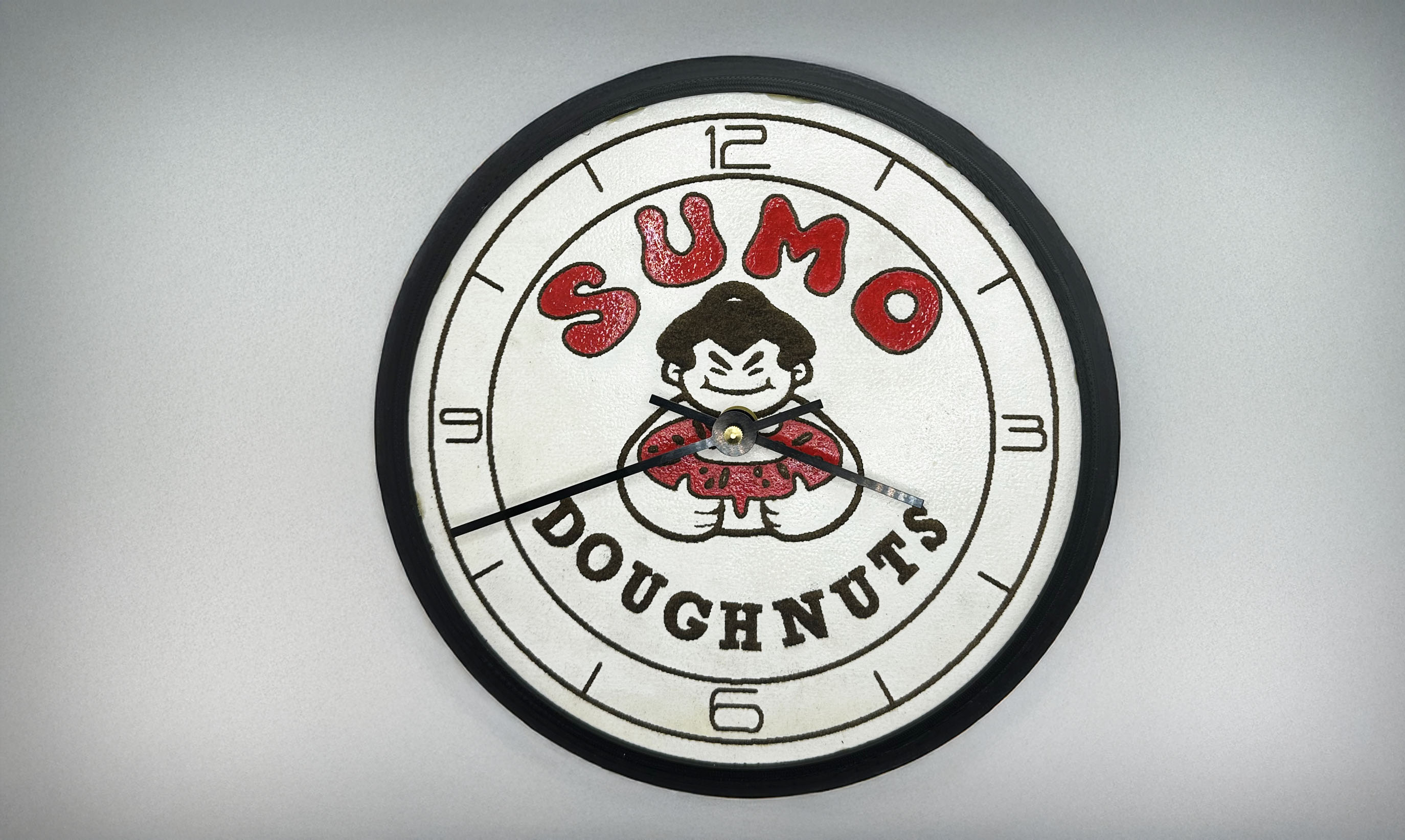 Custom 3D printed Sumo Doughnuts clock
